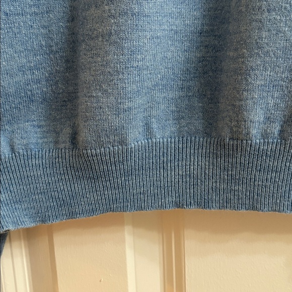 Brooks Brothers 346 Extra Fine Merino Blue V-Neck Sweater/Golden Fleece Logo - Picture 5 of 9